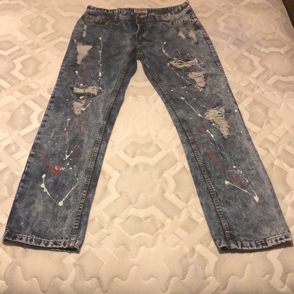 Contender W36 L34 made with paint stains.